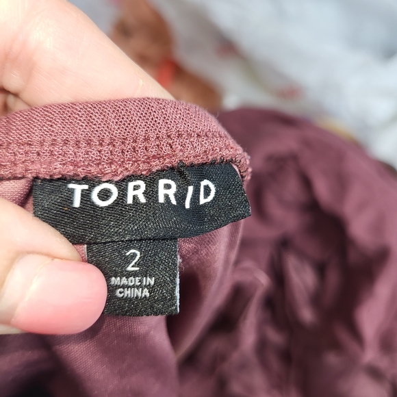 Torrid Lace & Button sleeveless Tank Top - Picture 7 of 9